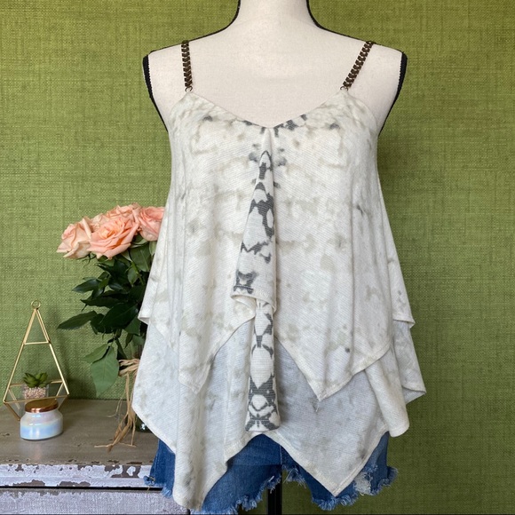 Loose Top with Metal Straps - Picture 8 of 8